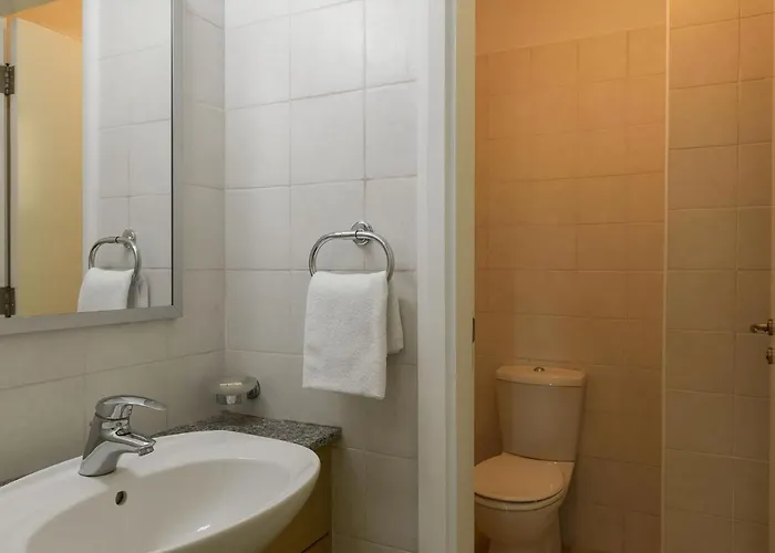 Aphrodite Hills Holiday Residences Junior Villas 3 Bedroom Junior Villa With Communal Pool - Fz02