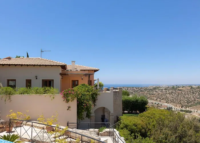 Aphrodite Hills Holiday Residences Junior Villas 3 Bedroom Junior Villa With Communal Pool - Fz02