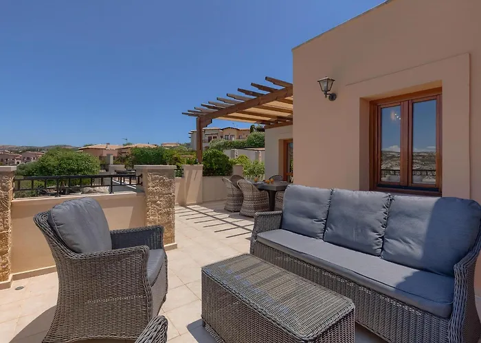 Aphrodite Hills Holiday Residences Junior Villas 3 Bedroom Junior Villa With Communal Pool - Fz02