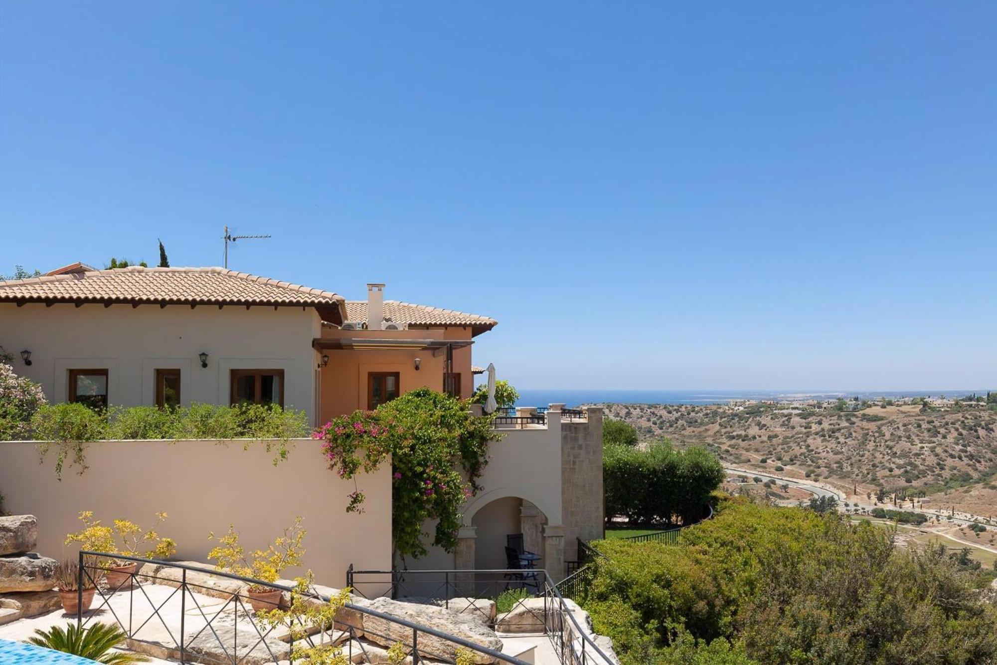 Aphrodite Hills Holiday Residences Junior Villas 3 Bedroom Junior Villa With Communal Pool - Fz02 Villa Paphos