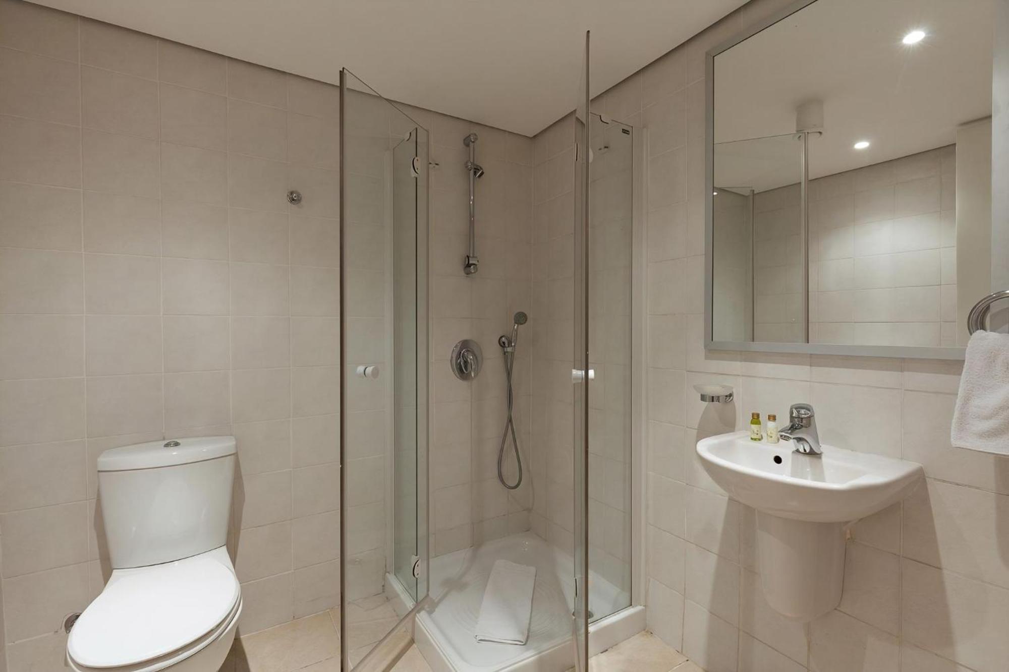 Aphrodite Hills Holiday Residences Junior Villas 3 Bedroom Junior Villa With Communal Pool - Fz02 *